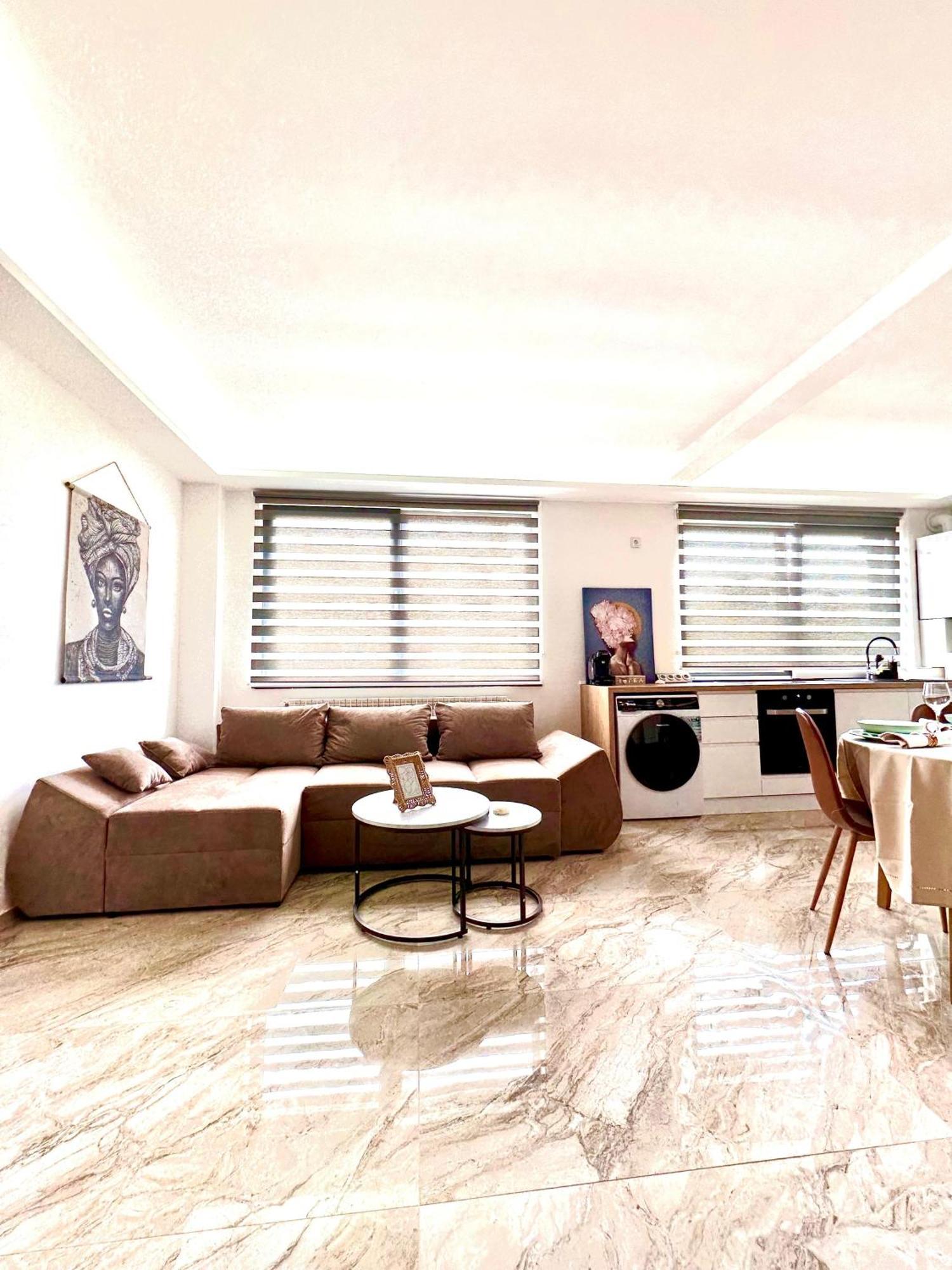 Amos Apartment-Ultracentral-Free Parking Клуж-Напока Екстер'єр фото